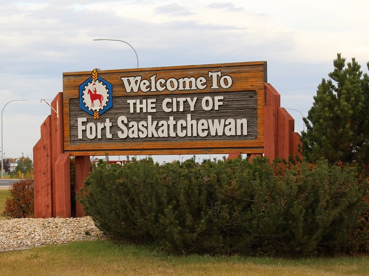 Fort_Sask_sign